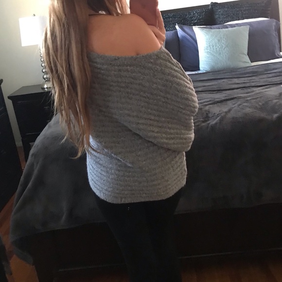 Ribbed Dolman Sleeve Multi-way Pullover - Picture 7 of 9